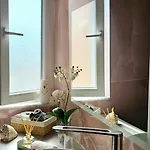 Appartement Nuci's Place Lovely With Balcony 15 Min From Blloku *
