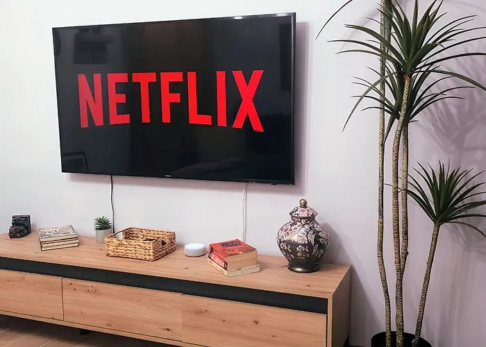 Nuci's Place Lovely With Balcony 15 Min From Blloku Tirana