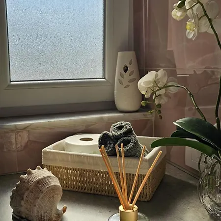 Nuci'S Place Lovely Apt With Balcony 15 Min From Blloku