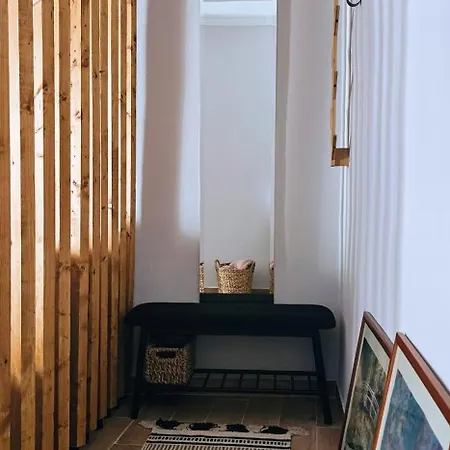 Апартаменты Nuci'S Place Lovely Apt With Balcony 15 Min From Blloku