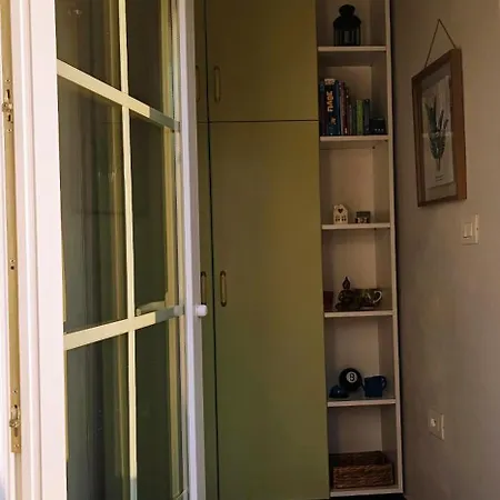 아파트 Nuci's Place Lovely With Balcony 15 Min From Blloku *